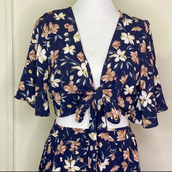 2pc Short Set - Picture 6 of 9